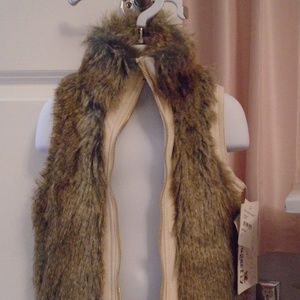 BNWT Faux Fur vest FAB!!!